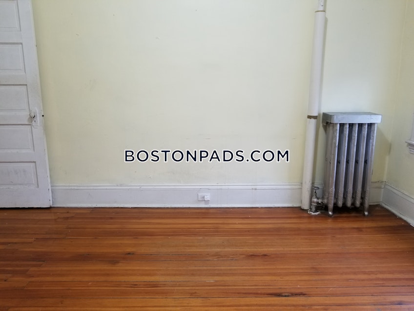 Boston - $2,625 /month