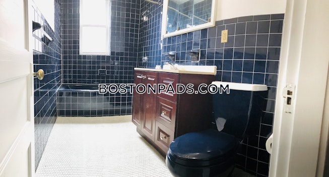 Boston - $3,200 /mo