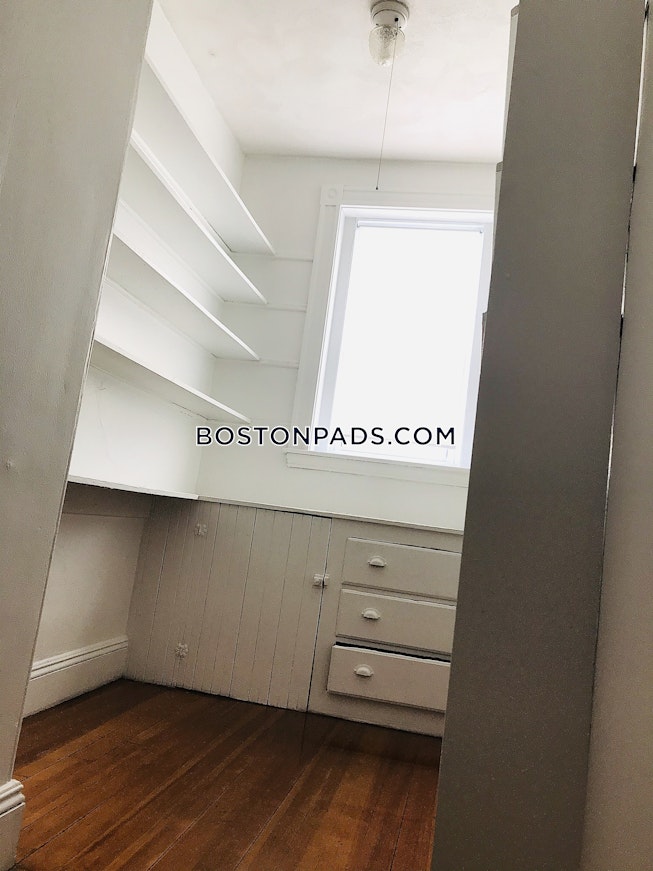 Boston - $3,200 /mo