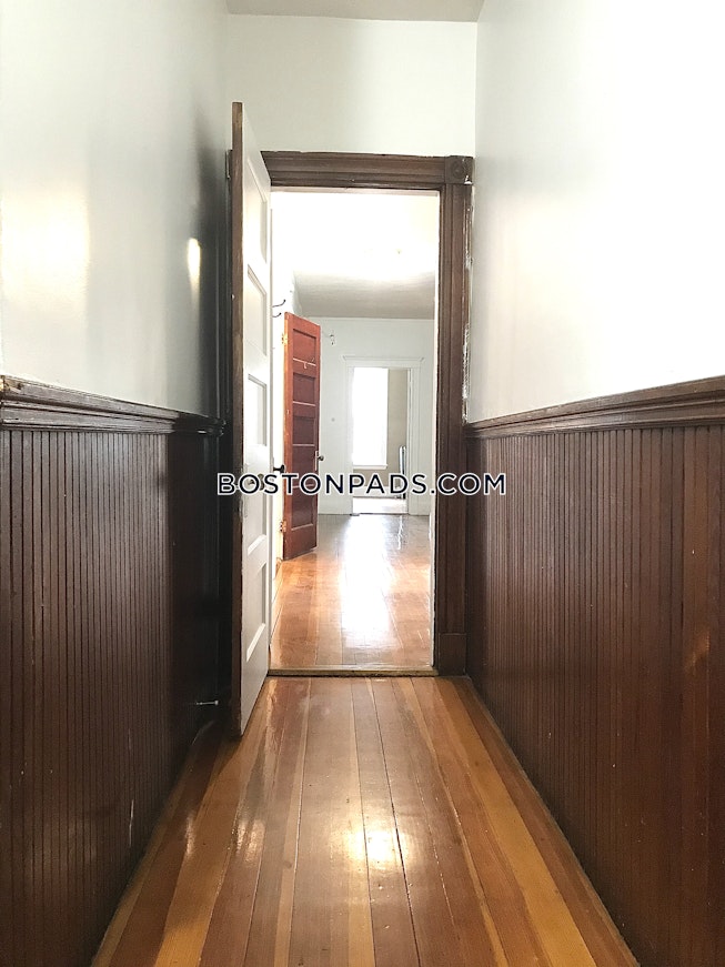 Boston - $3,200 /mo