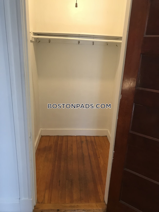 Boston - $3,200 /mo