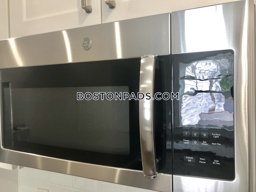 Boston - $3,595 /month