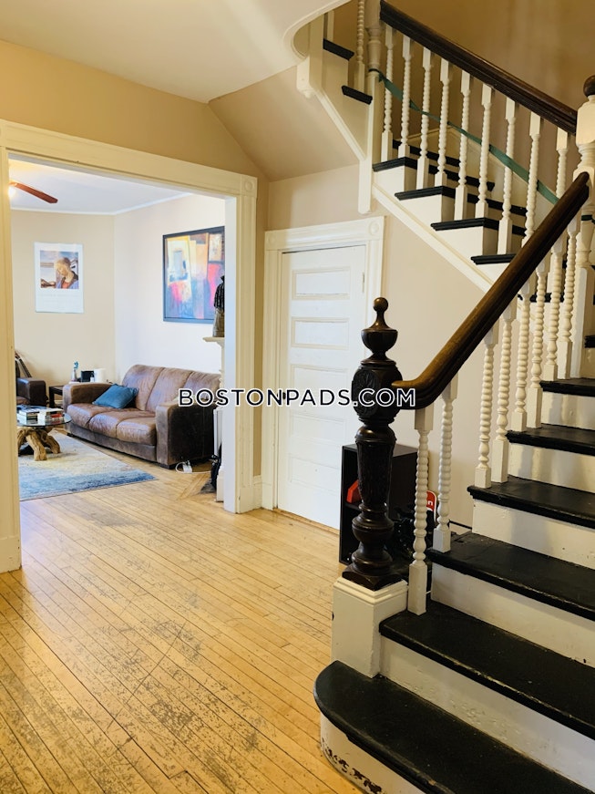 Boston - $4,295 /mo