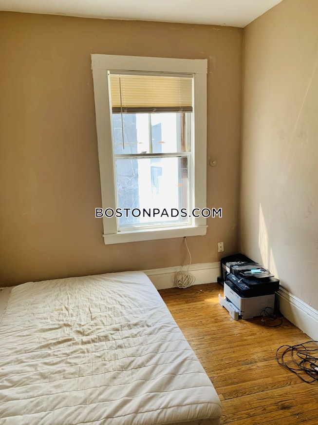 Boston - $4,295 /mo