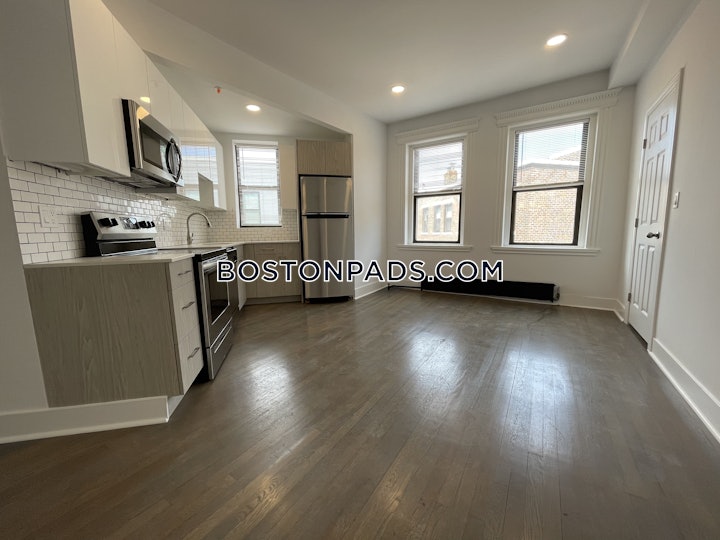 fenwaykenmore-1-bed-1-bath-boston-2850-4559631 