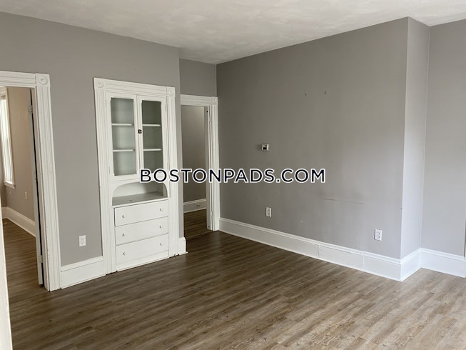 Boston - $5,410 /mo