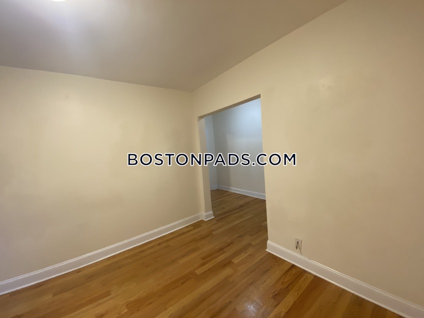 Boston - $2,995 /month