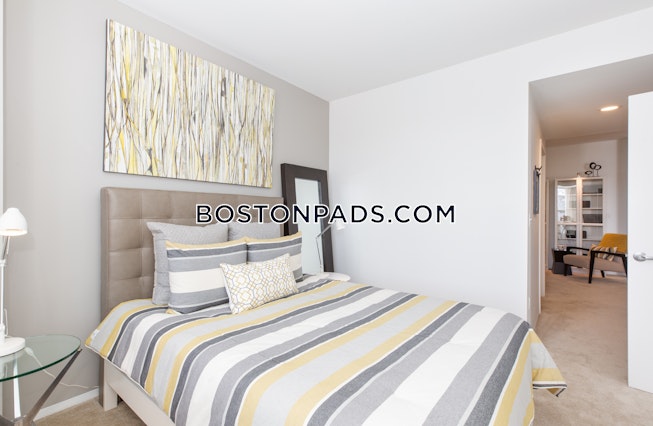 Boston - $4,915 /mo