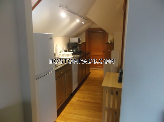 Brookline - $2,000 /mo