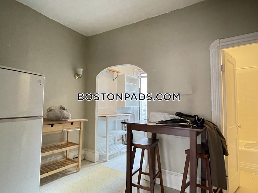 Boston - $3,100 /month