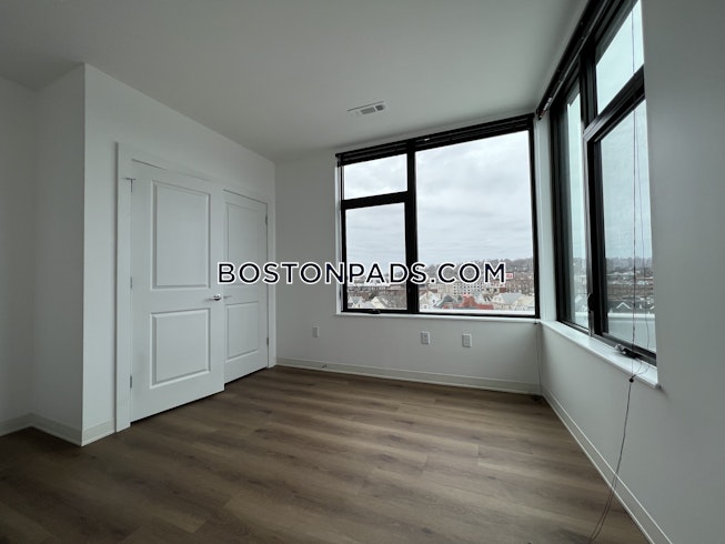 Boston - $4,180 /mo