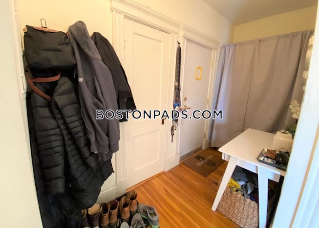 Boston - $3,000 /mo