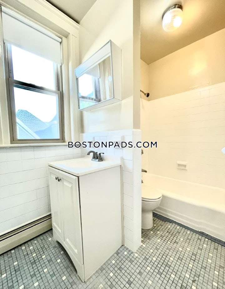 cambridge-3-bed-1-bath-cambridge-davis-square-3450-4577699 