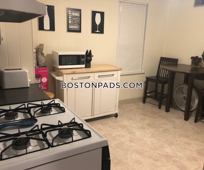 Cambridge - $2,400 /mo