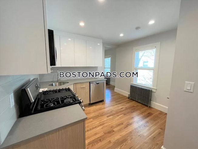 Cambridge - $2,600 /mo