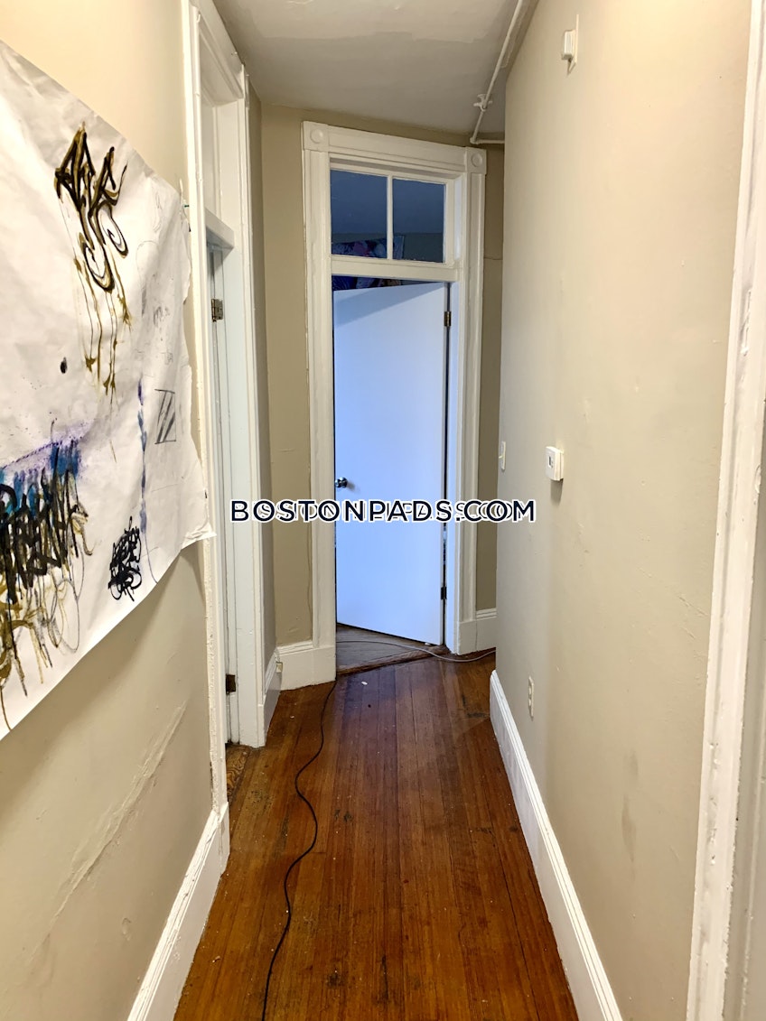 Boston - $5,600 /month