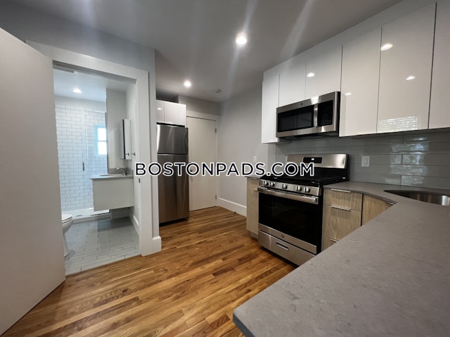 Cambridge - $2,600 /mo