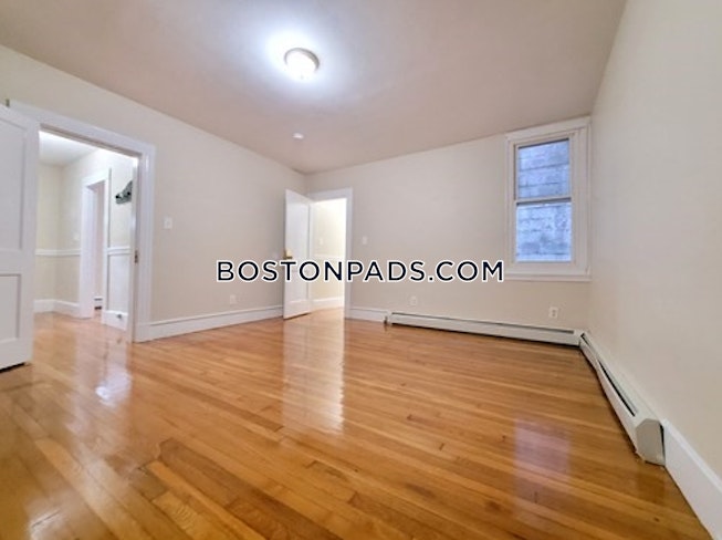 Boston - $2,640 /mo