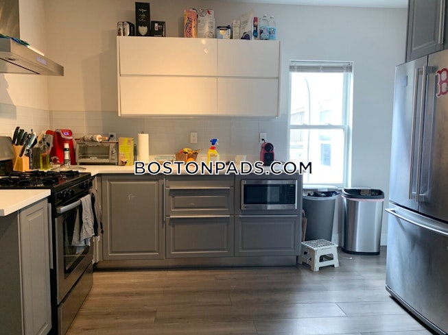 Boston - $3,900 /mo