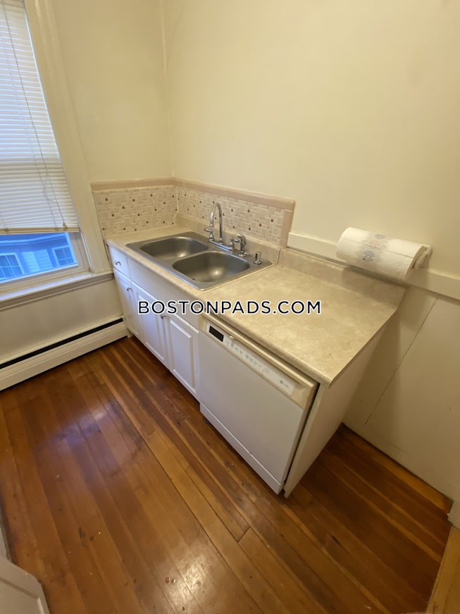 Salem - $2,650 /mo