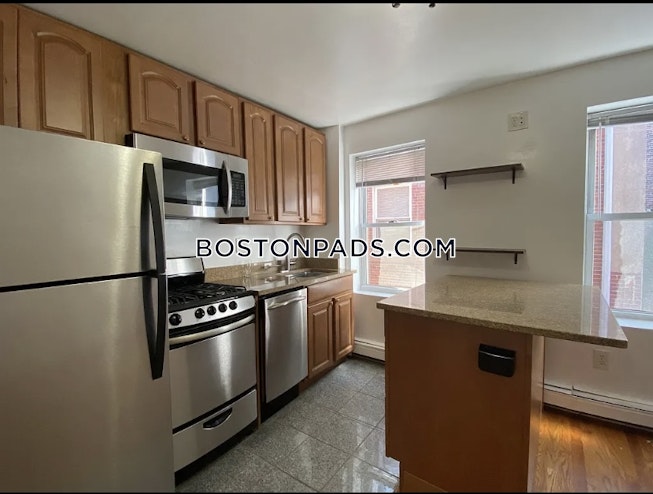 Boston - $3,300 /mo