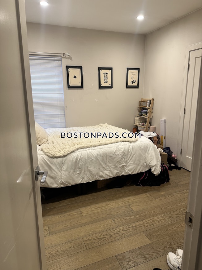 Boston - $3,600 /mo