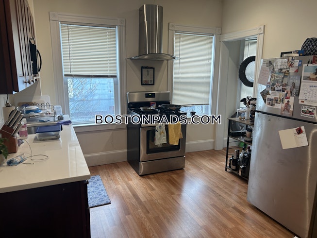 Boston - $3,000 /mo