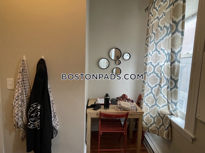 Boston - $3,445 /month