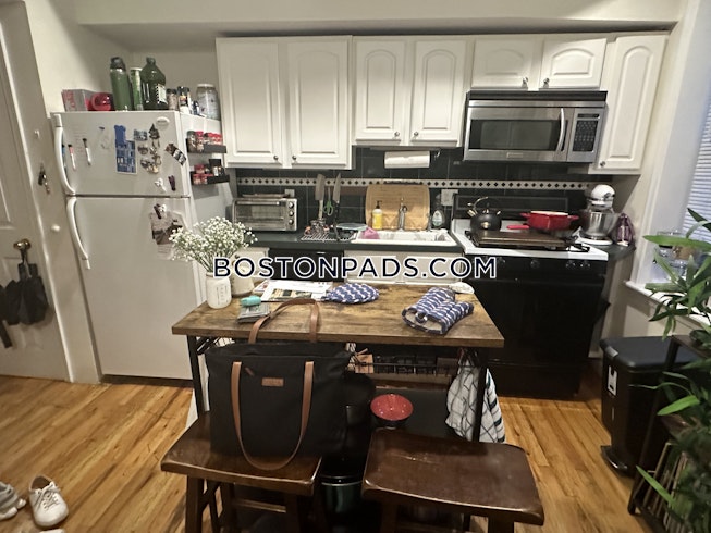 Boston - $3,400 /mo