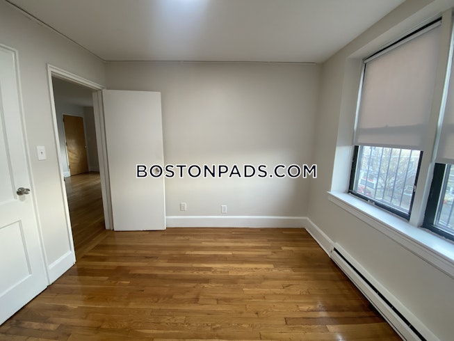 Boston - $2,350 /mo