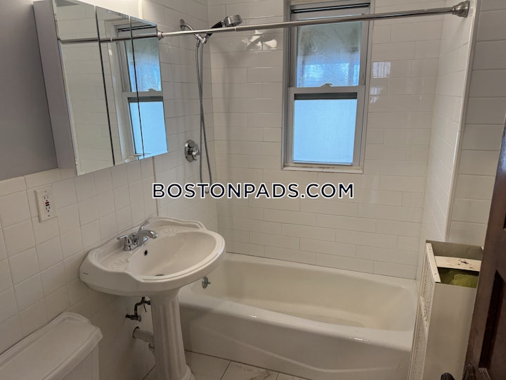 dorchester-3-bed-1-bath-boston-boston-2900-4921281 