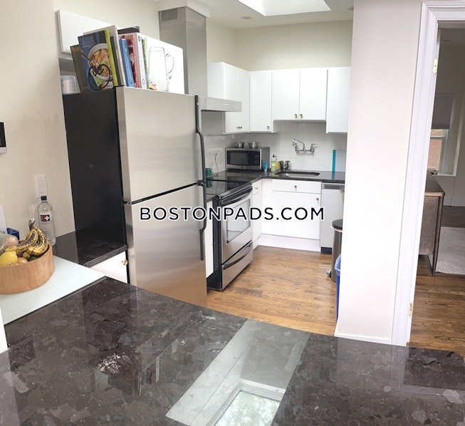 Boston - $6,000 /mo