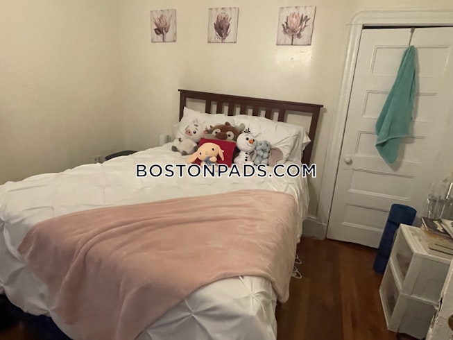 Boston - $4,700 /mo
