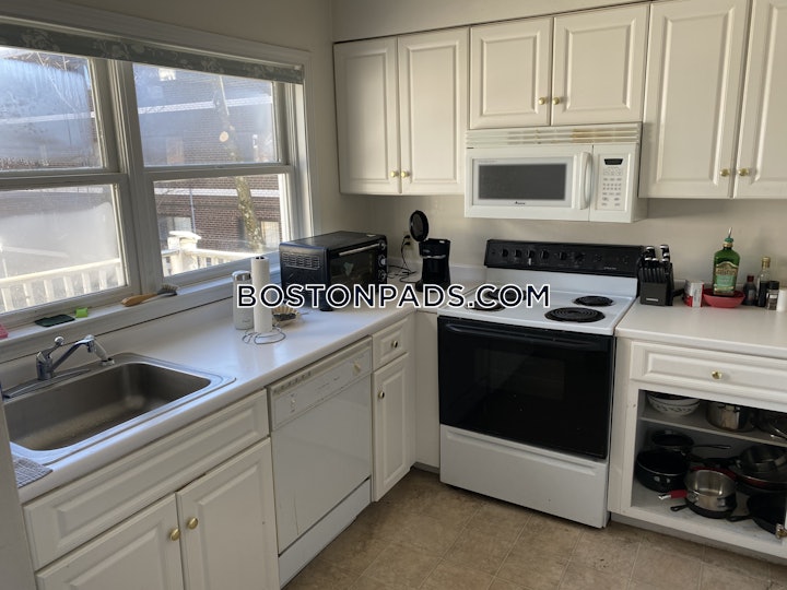 brighton-3-beds-1-bath-boston-3600-4599254 