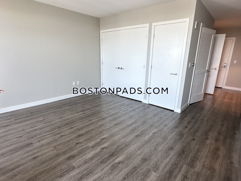 Boston - $3,254 /month