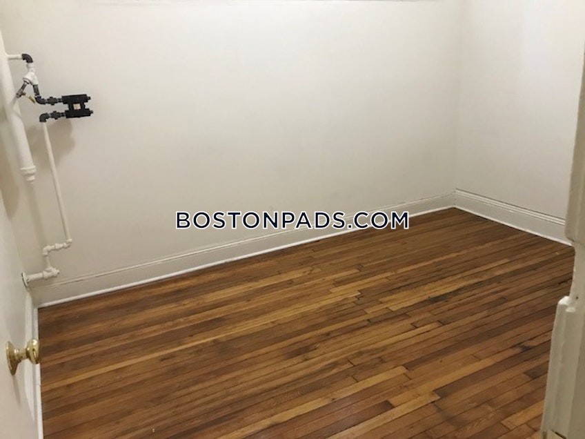 Boston - $2,675 /month