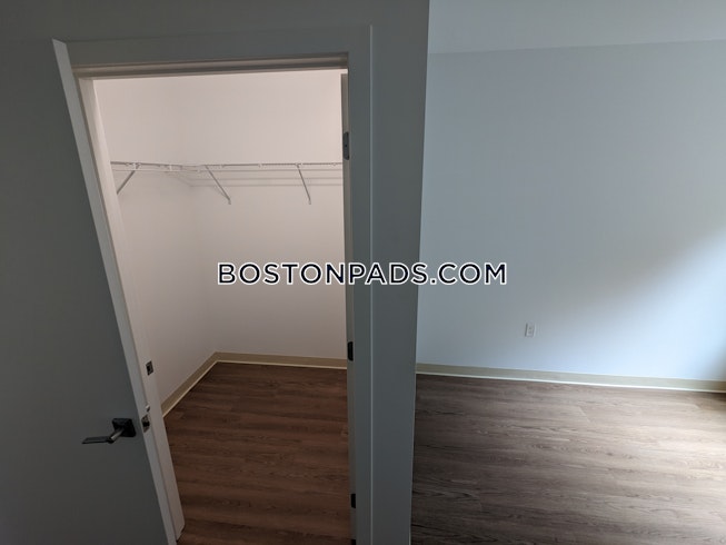 Boston - $6,677 /mo
