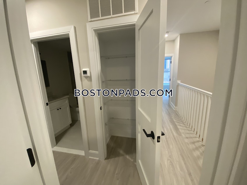 Boston - $7,900 /month