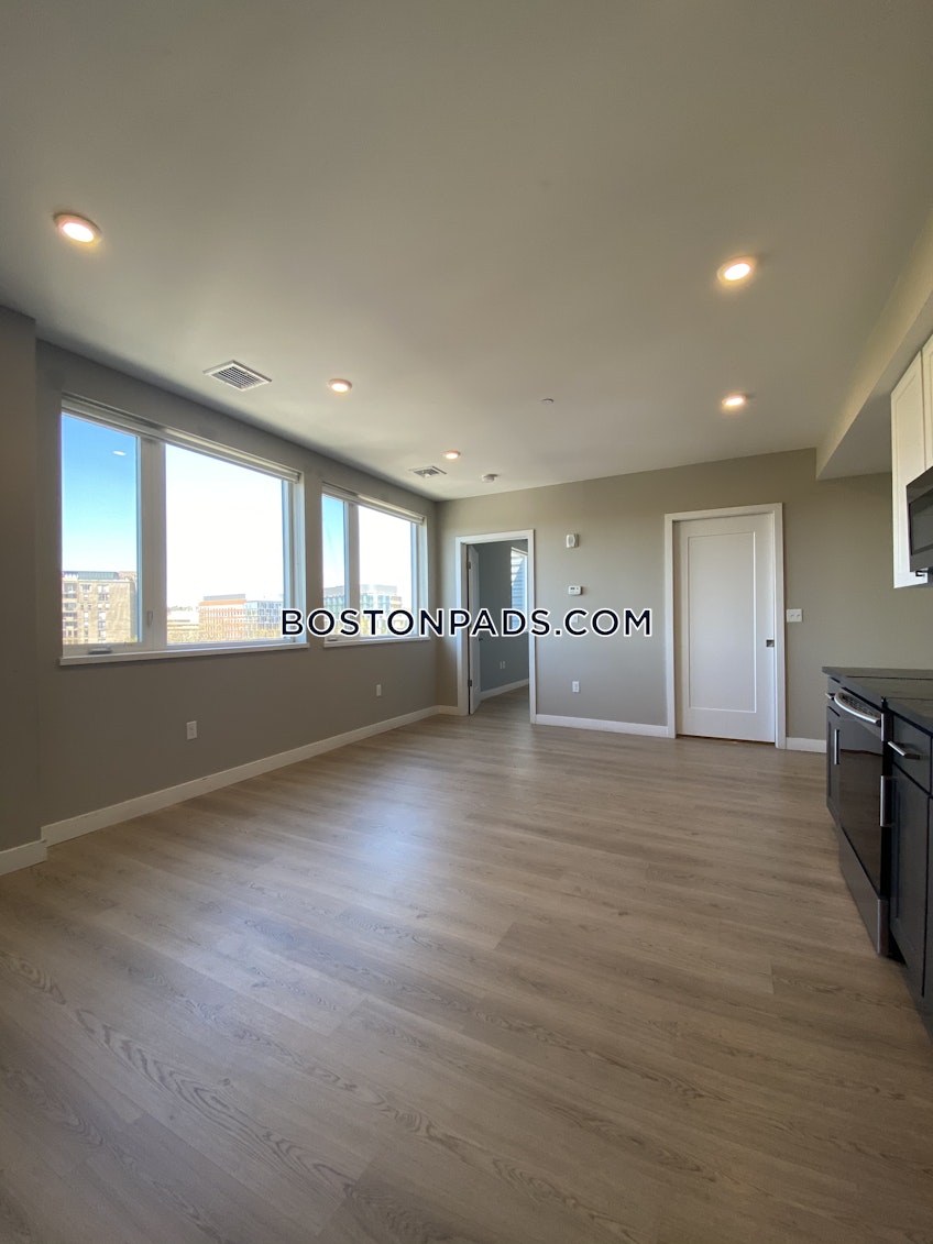 Boston - $2,600 /month