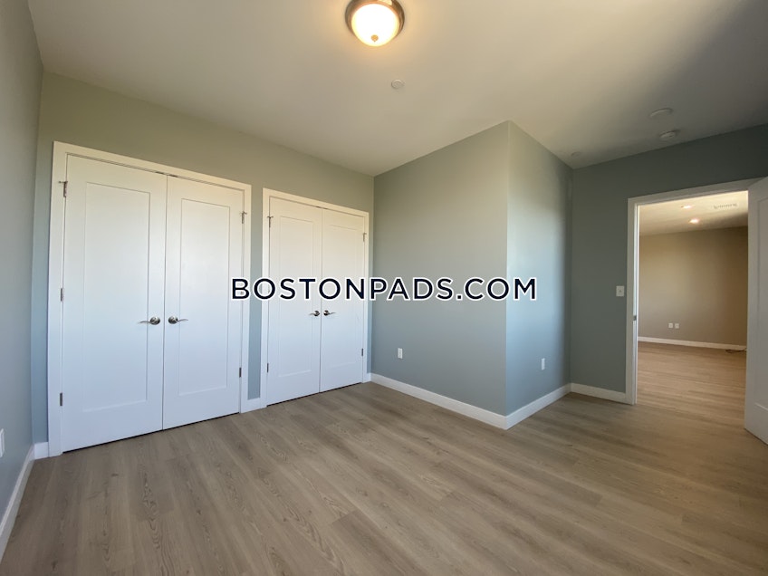 Boston - $2,600 /month