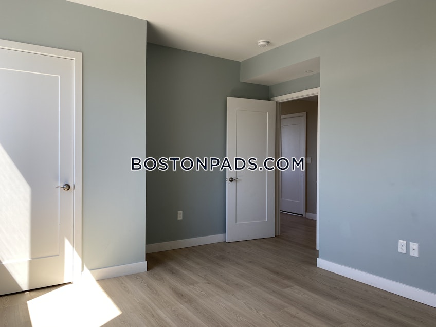 Boston - $2,600 /month