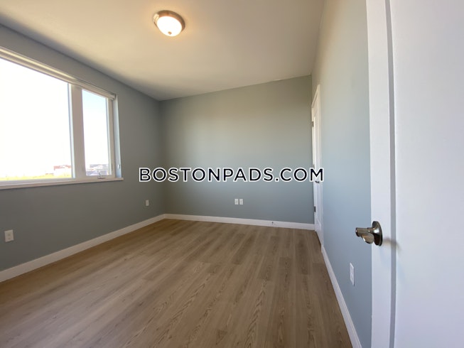 Boston - $4,500 /mo