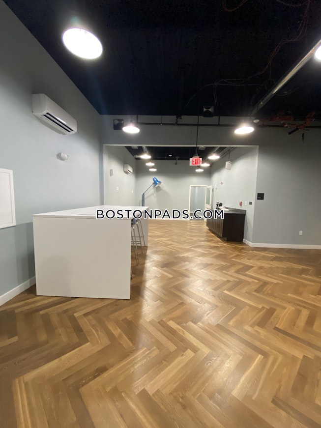 Boston - $4,500 /mo