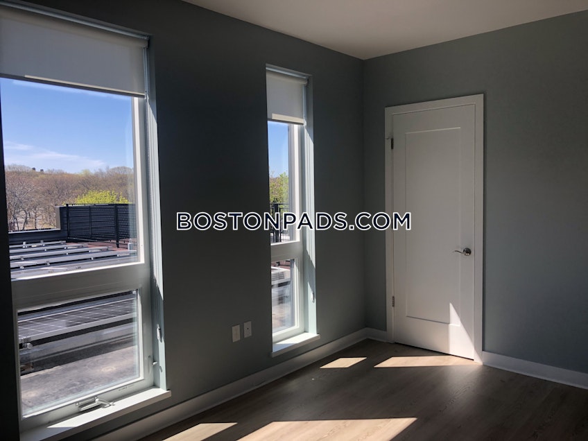 Boston - $4,680 /month