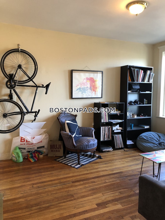 Boston - $3,500 /mo