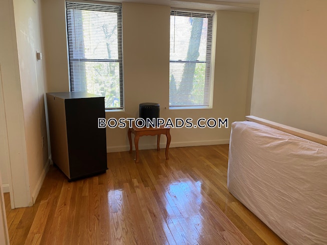 Boston - $1,850 /mo