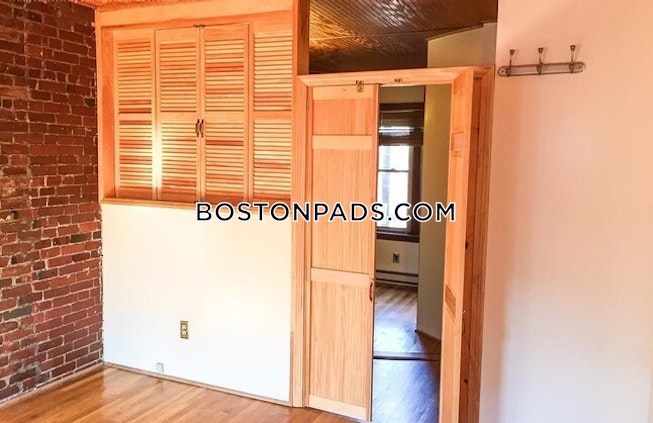 Roxbury Crossing - $2,800 /mo