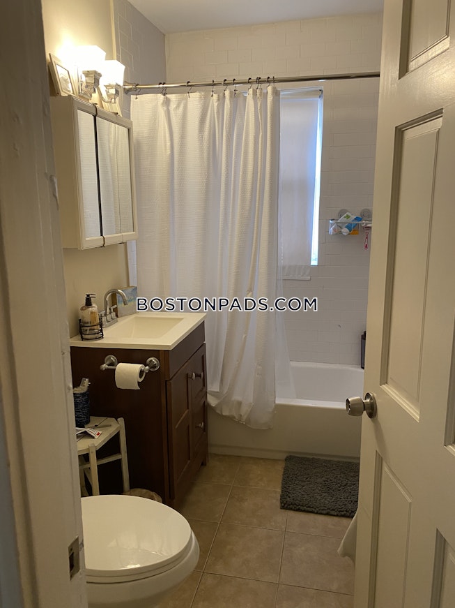 Boston - $3,100 /mo