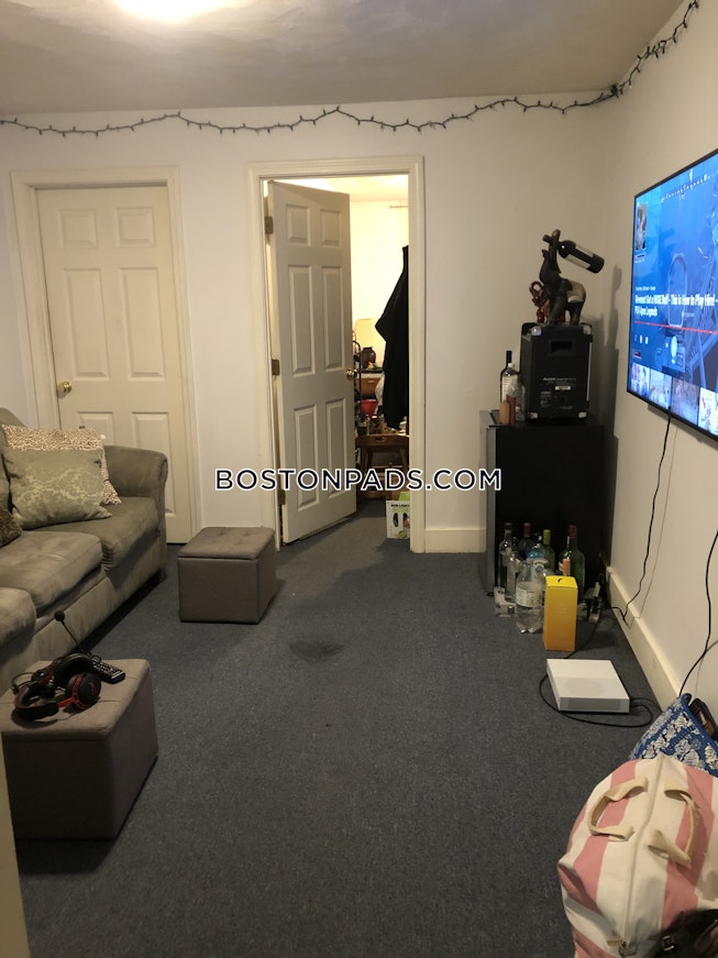 Boston - $3,650 /mo