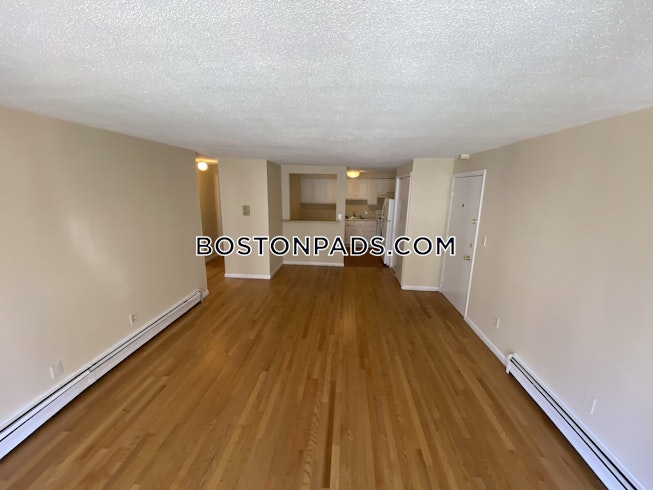 Boston - $2,150 /mo